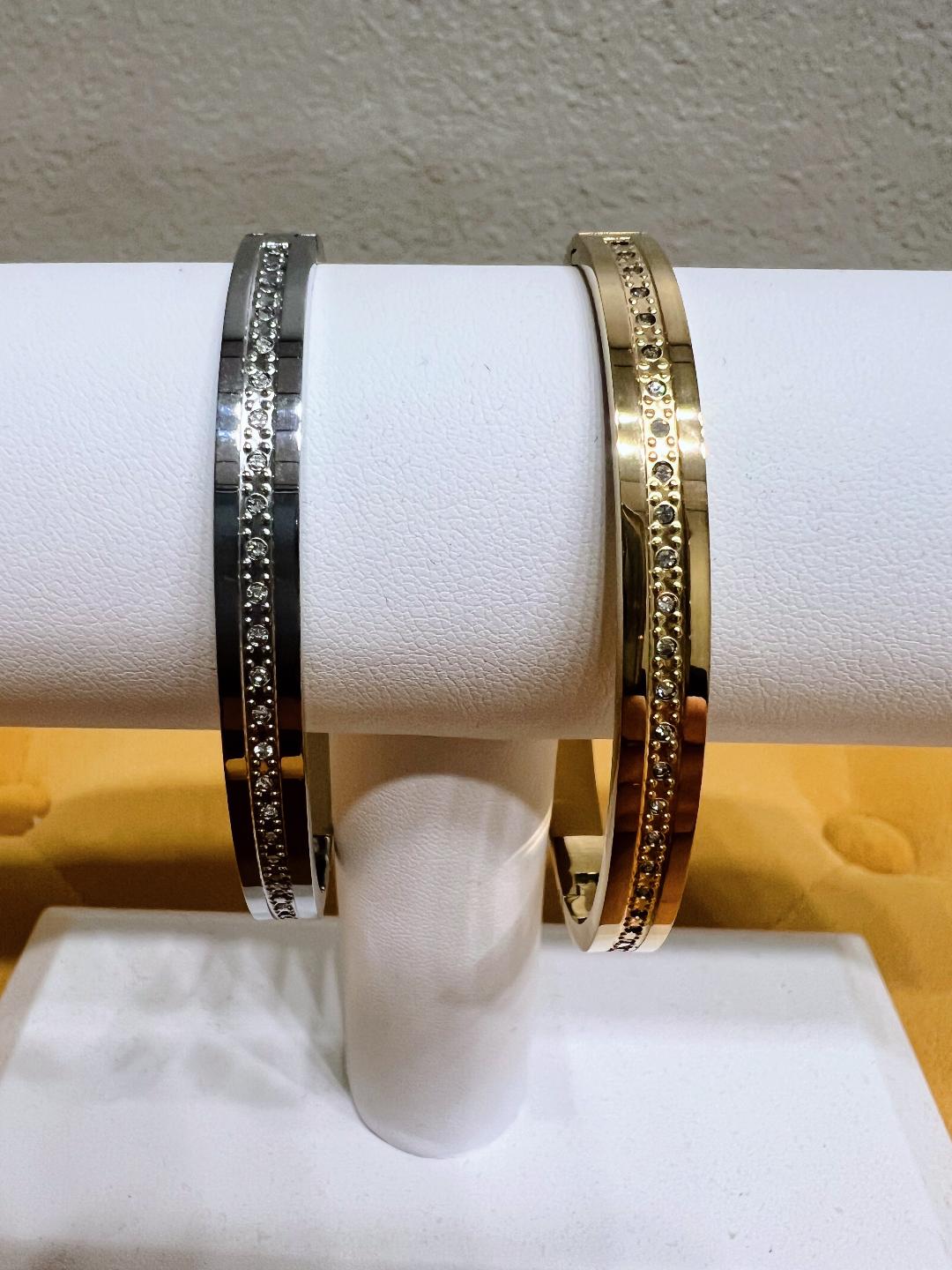 BLING BANGLE