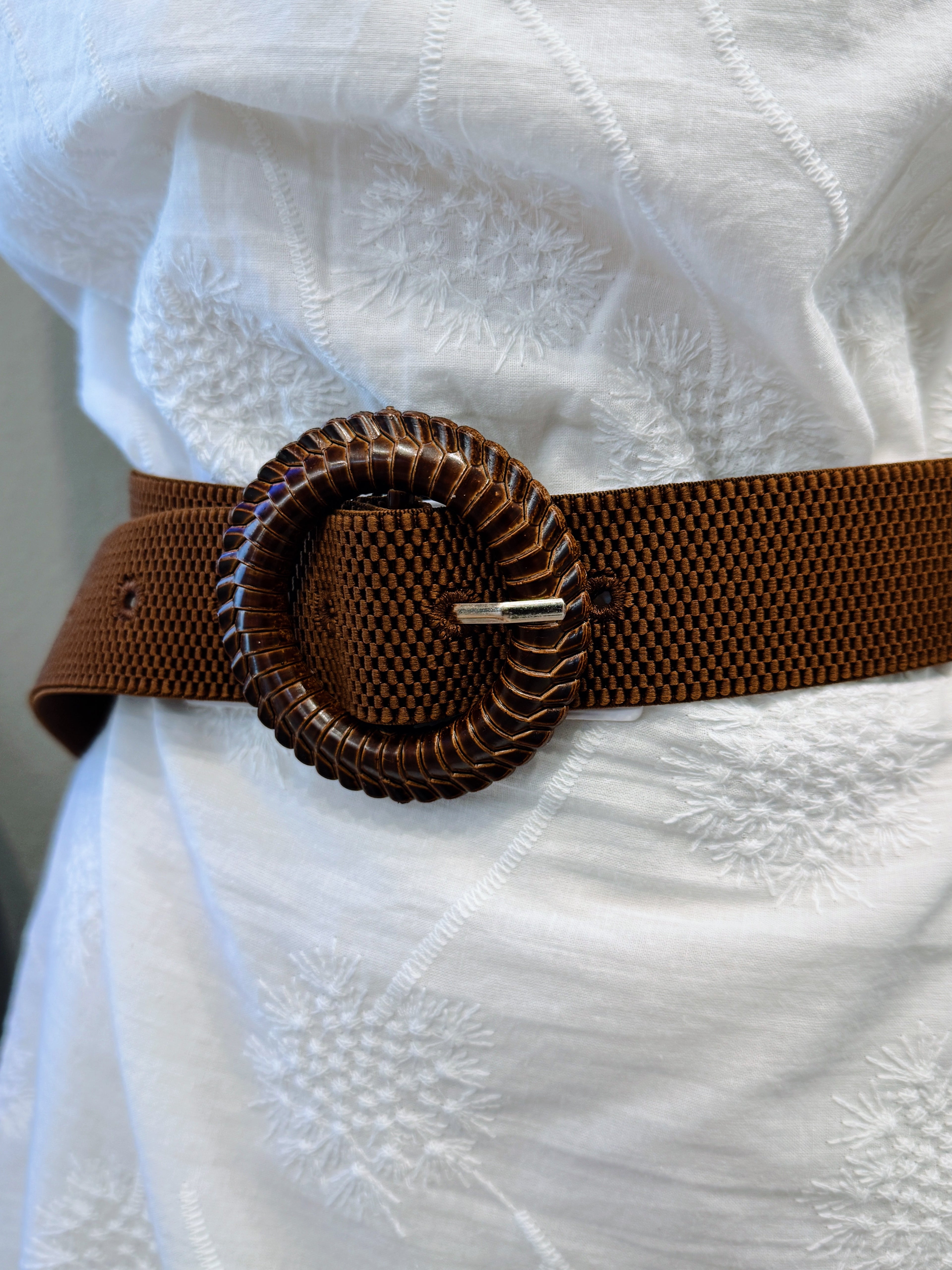 ROUND BROWN WOVEN BELT O/S