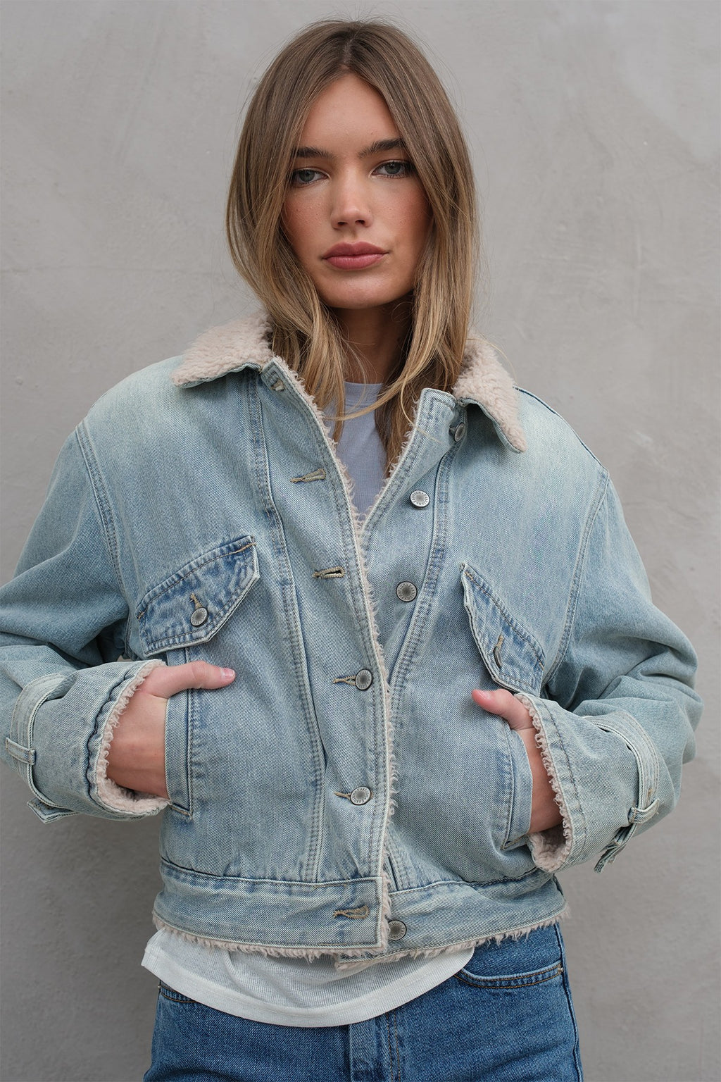 GIVE IT HERE SHERING DENIM JACKET