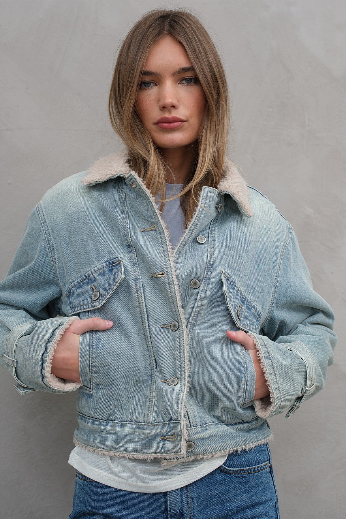 GIVE IT HERE SHERING DENIM JACKET