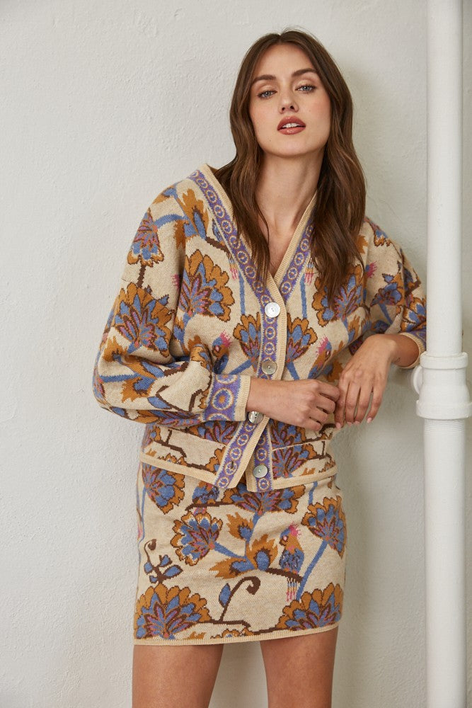 JAC V-NECK TAUPE FLORAL SKIRT