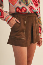 STUDDED PATCH POCKET SUEDE SKORT