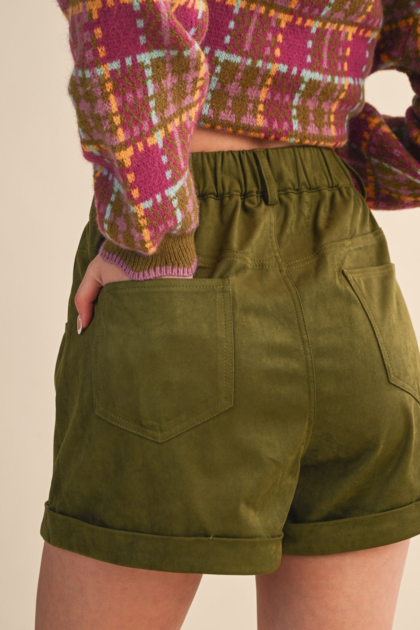 OLIVE FAUX SUEDE FALL SHORTS W/ CUFFED HEM