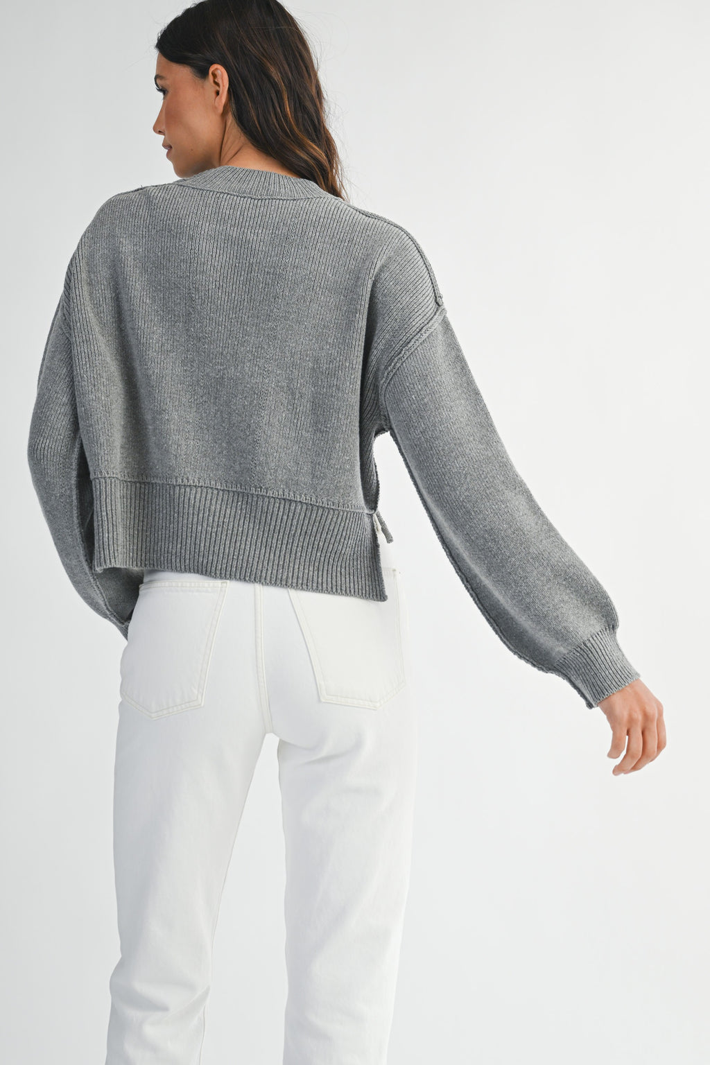 GREY SOLID KNIT MOCK CROP SWEATER