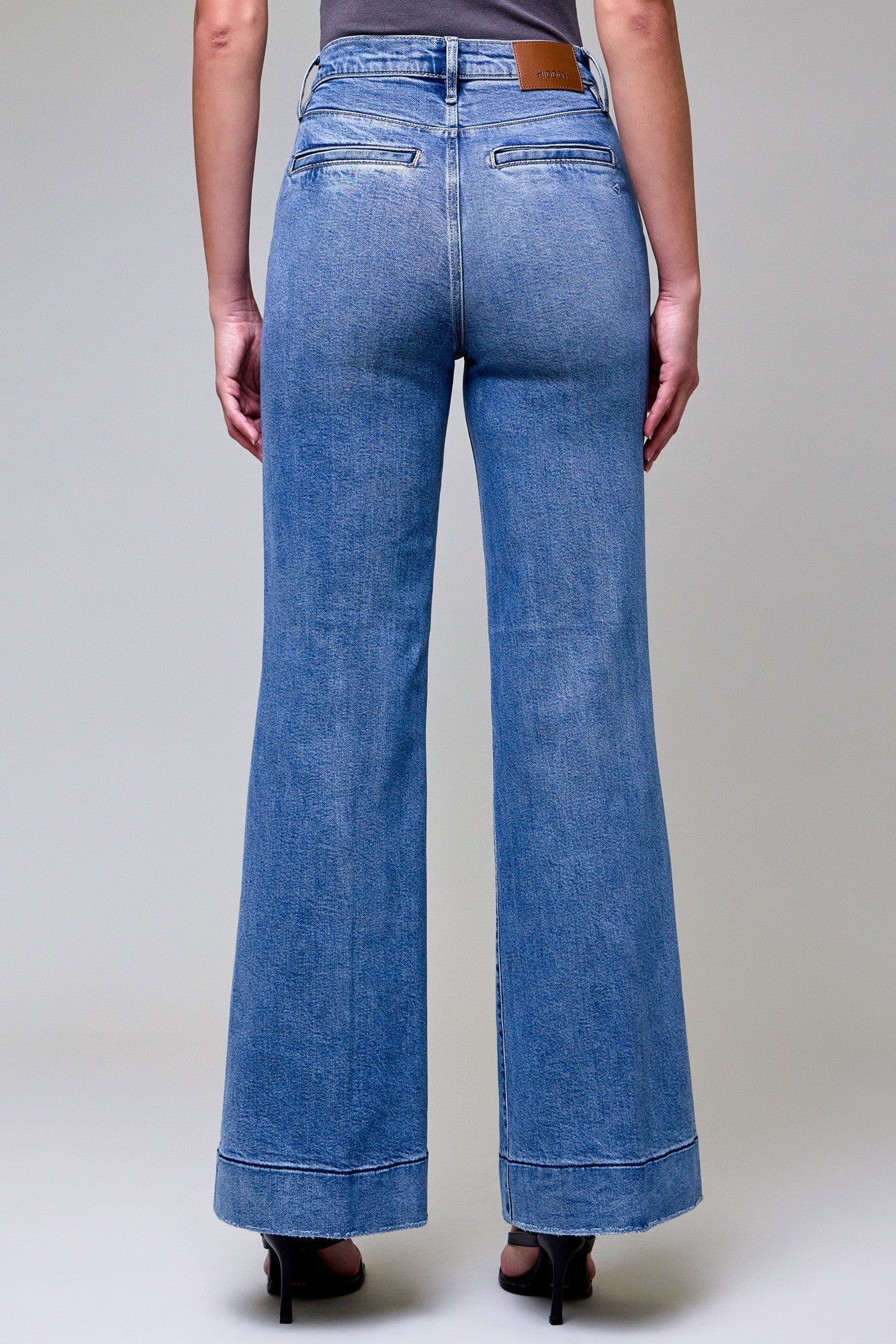FIONA FLARE MEDIUM WASH JEAN