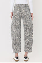 SARA HR LEOPARD BARREL JEANS