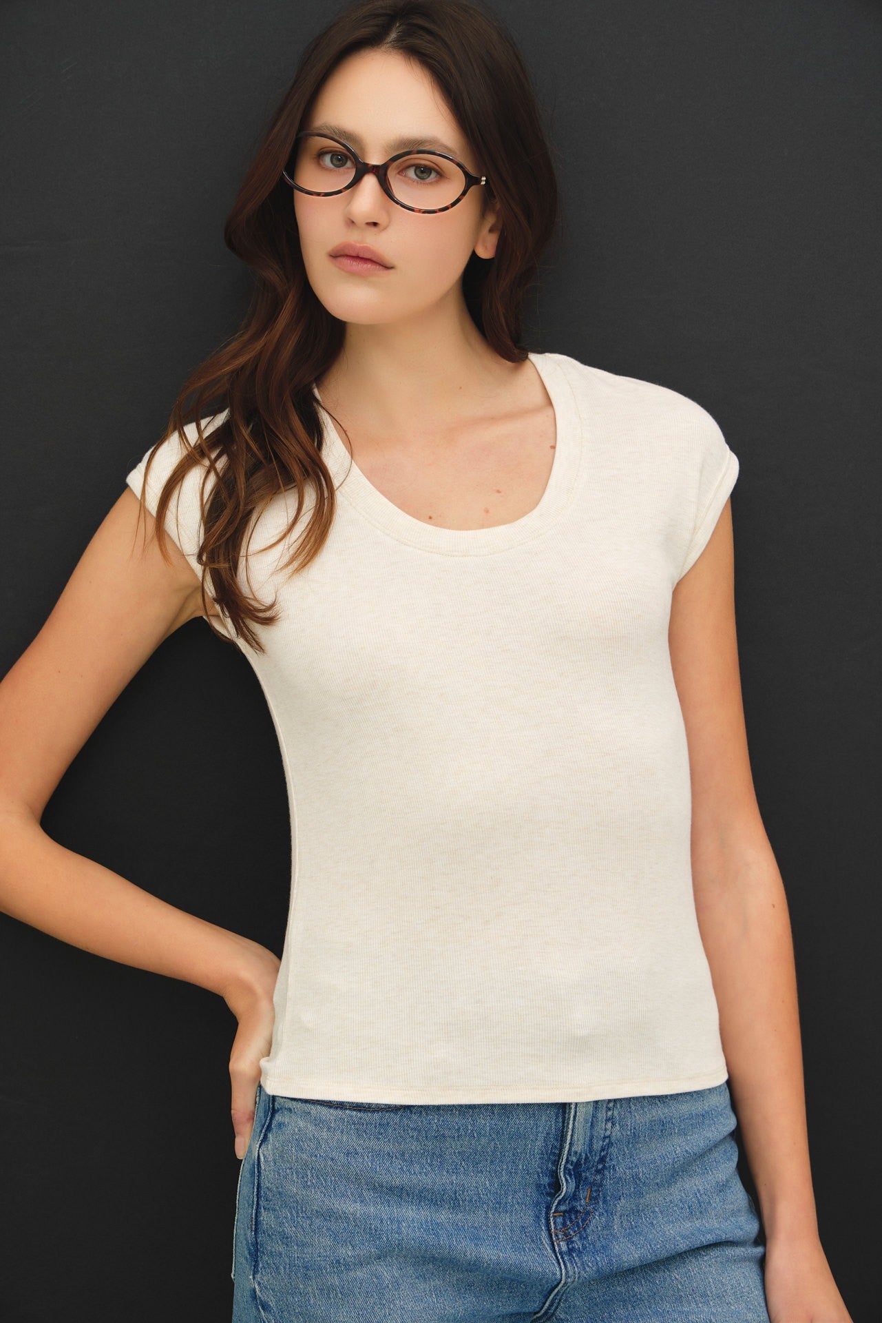 RIBBED SCOOP NECK MODAL TOP