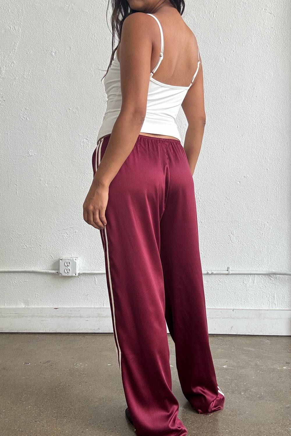 COVE SATIN WINE PANT W/ SIDE STRIPES