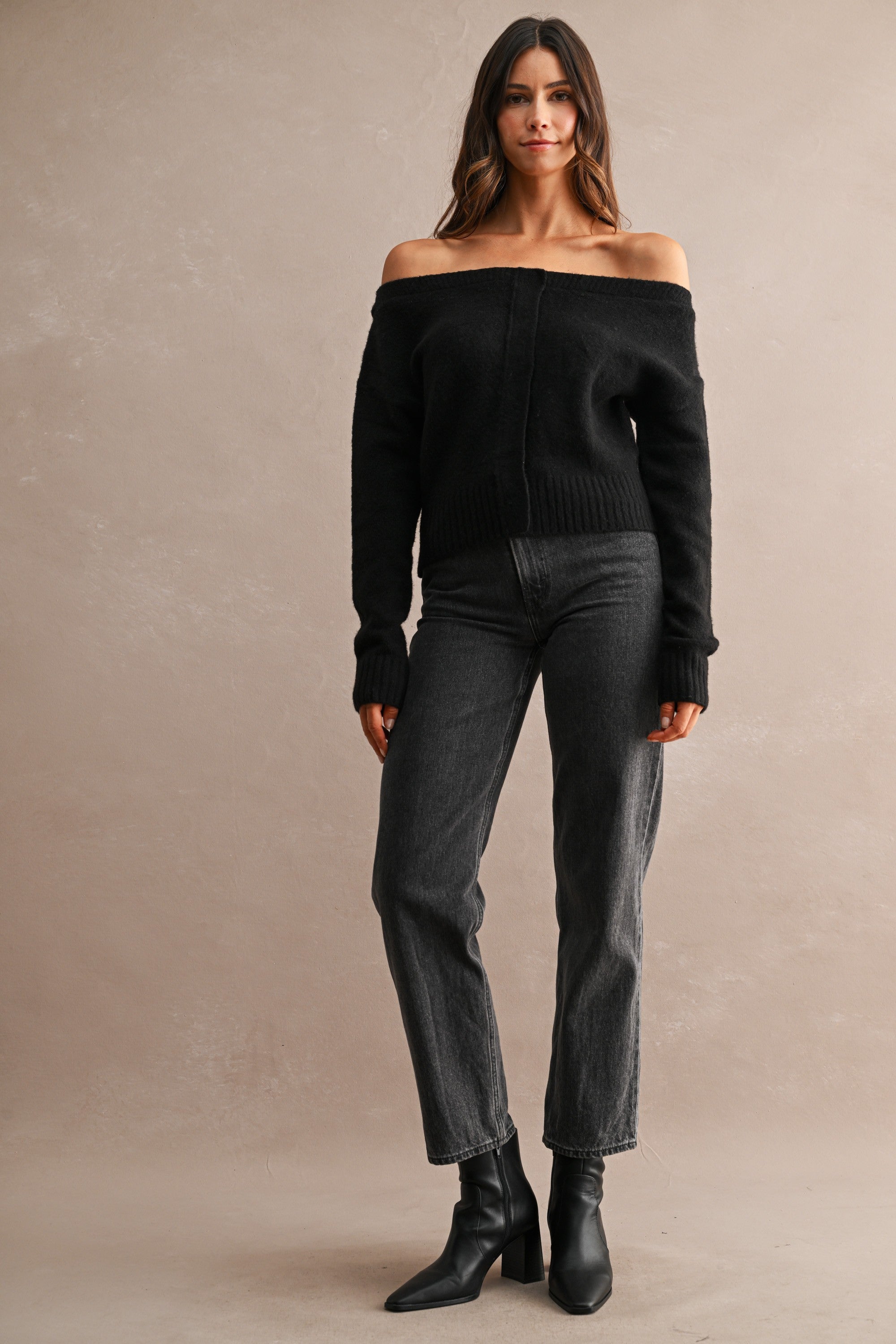 OFF SHOULDER KNIT BLACK CROPPED SWEATER