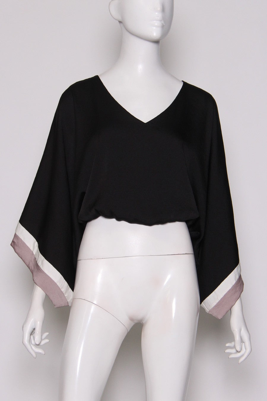 BLACK SILK COLOR BLOCK KIMONO BUBBLE TOP