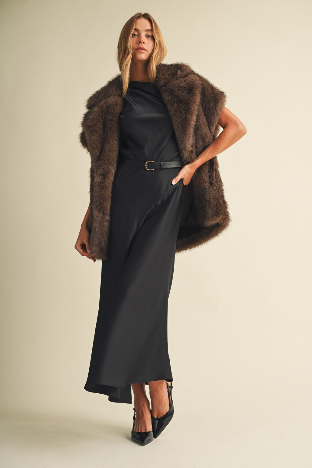 CAPPUCCINO COLLAR FUR VEST
