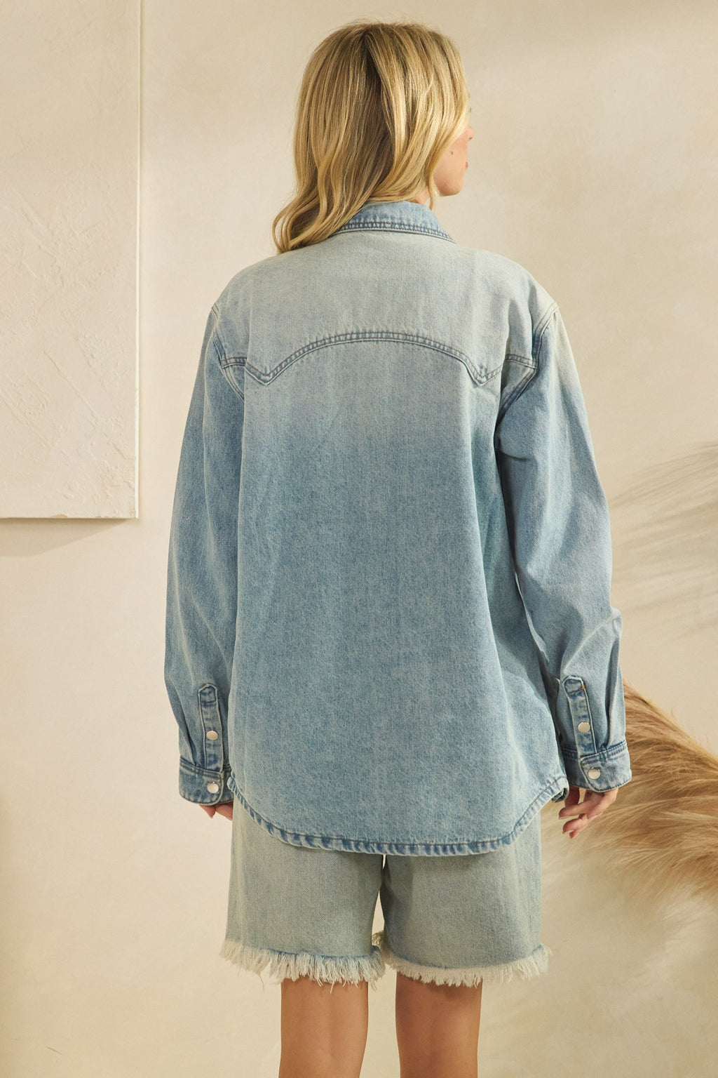DENIM JACKET W/ HORSE EMBROIDERED POCKET