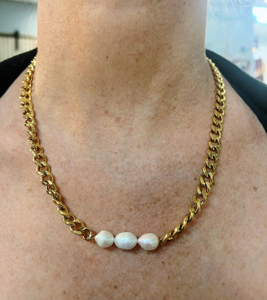 3 PEARL NECKLACE