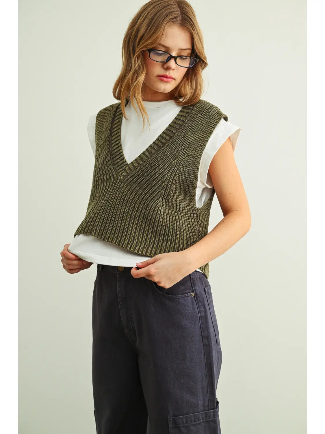 DOUBLE LAYERED SWEATER VEST OLIVE