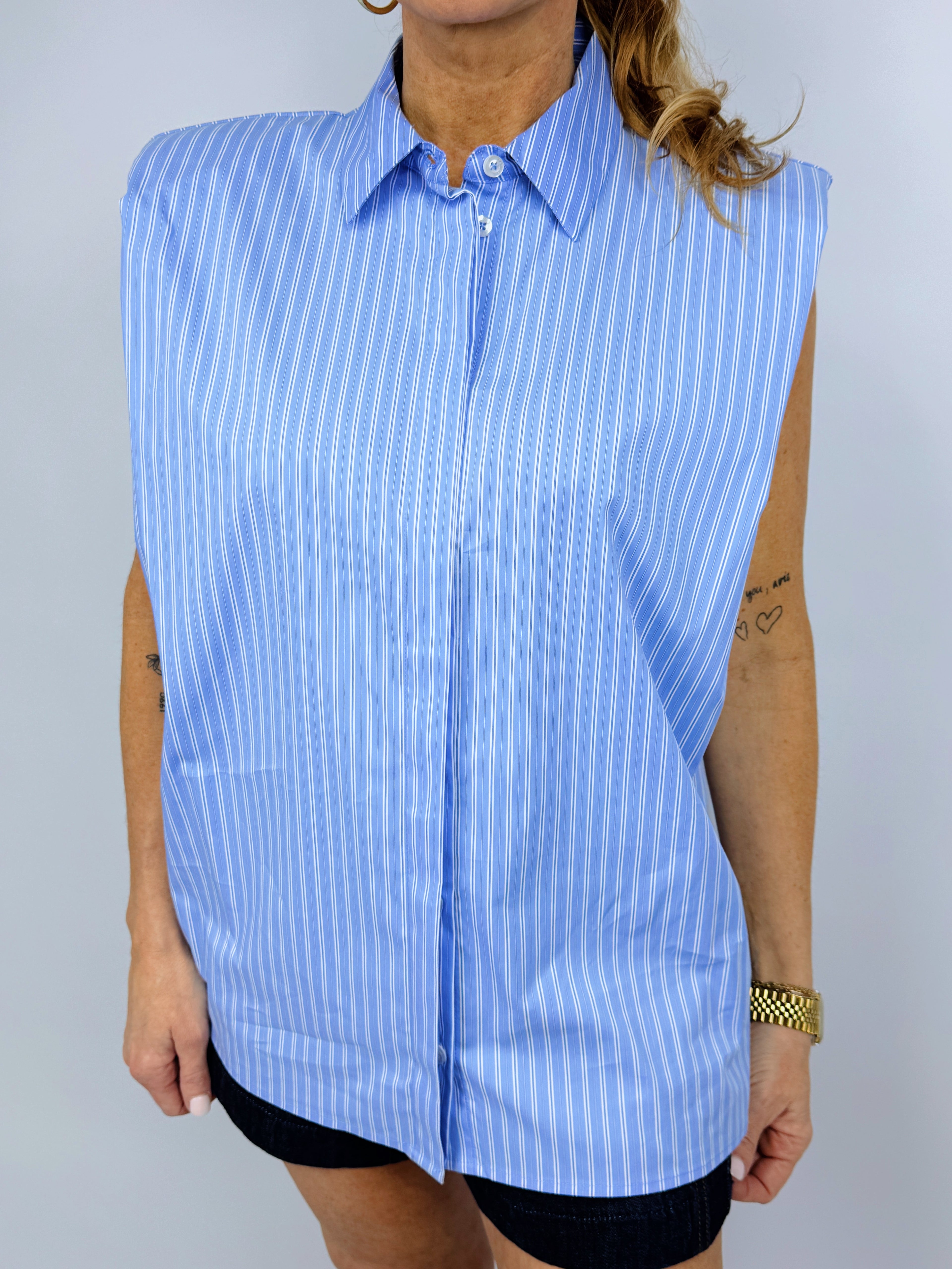 SLEEVELESS STRIPED BUTTON DOWN