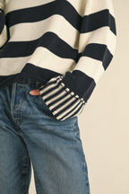 BLACK AND WHITE STRIPED SWEATER
