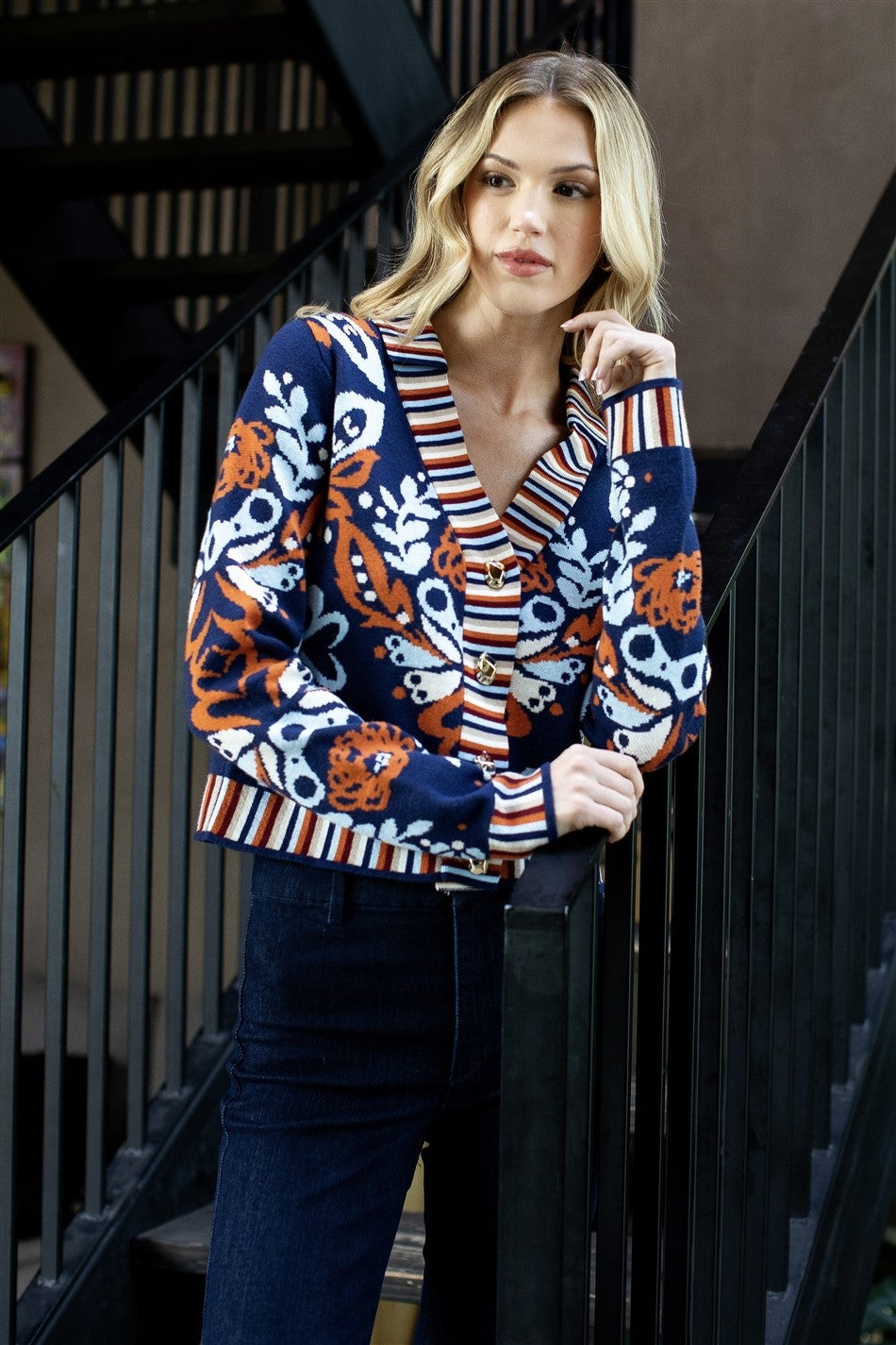 V NECK CARDIGAN
