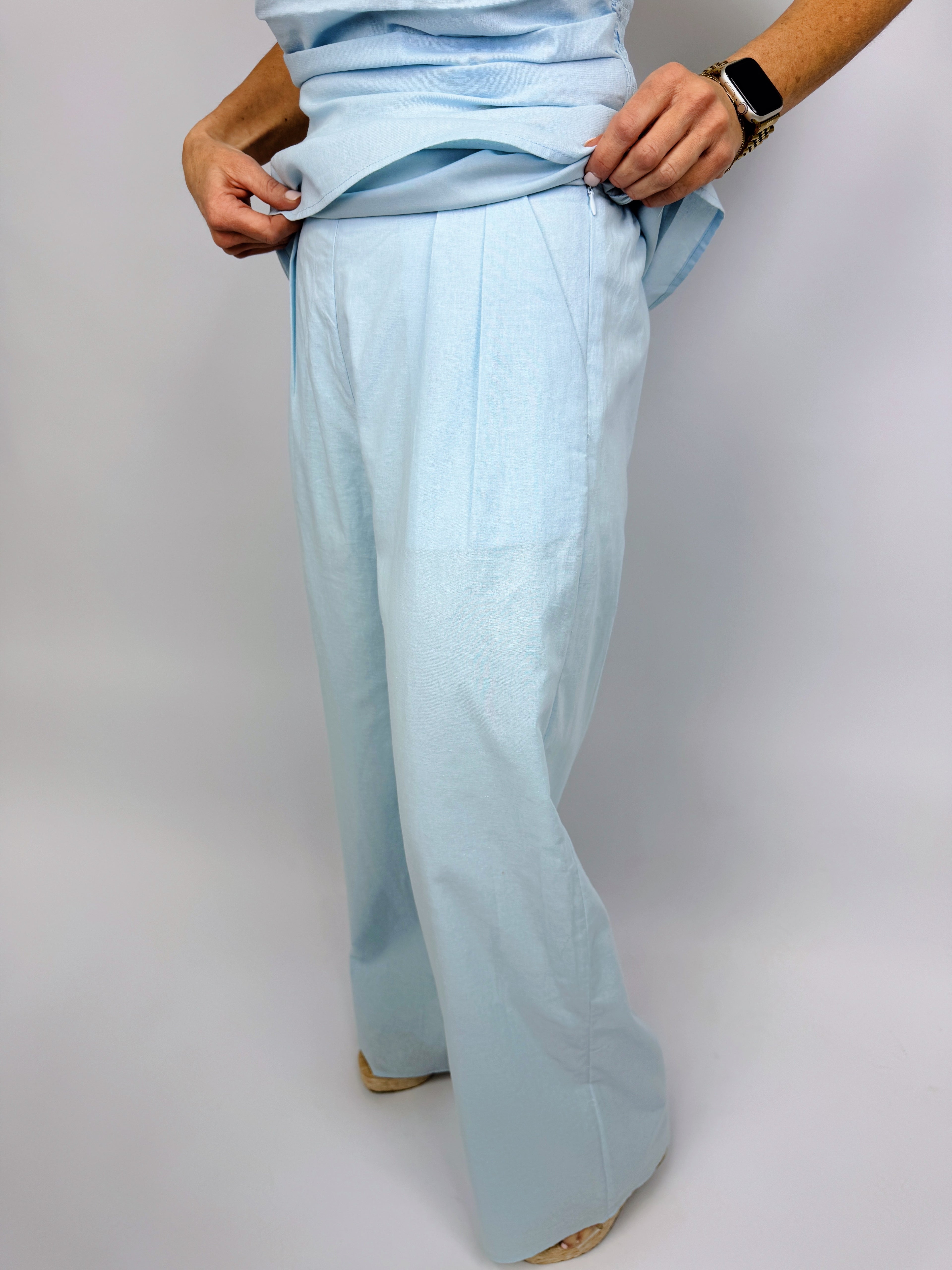 BABY BLUE LINEN PANT