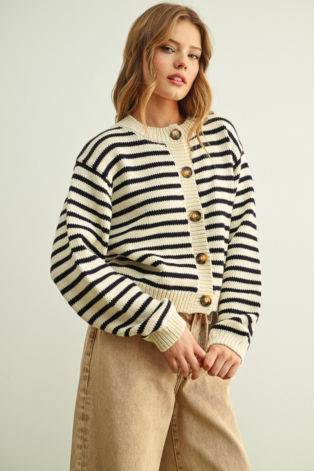 STRIPED BUTTON KNITTED CARDIGAN (B&W)