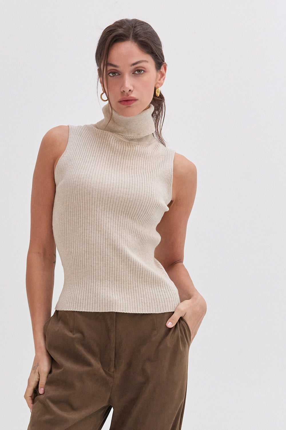 NAOMI OATMEAL TURTLE NECK SLEEVELESS TOP