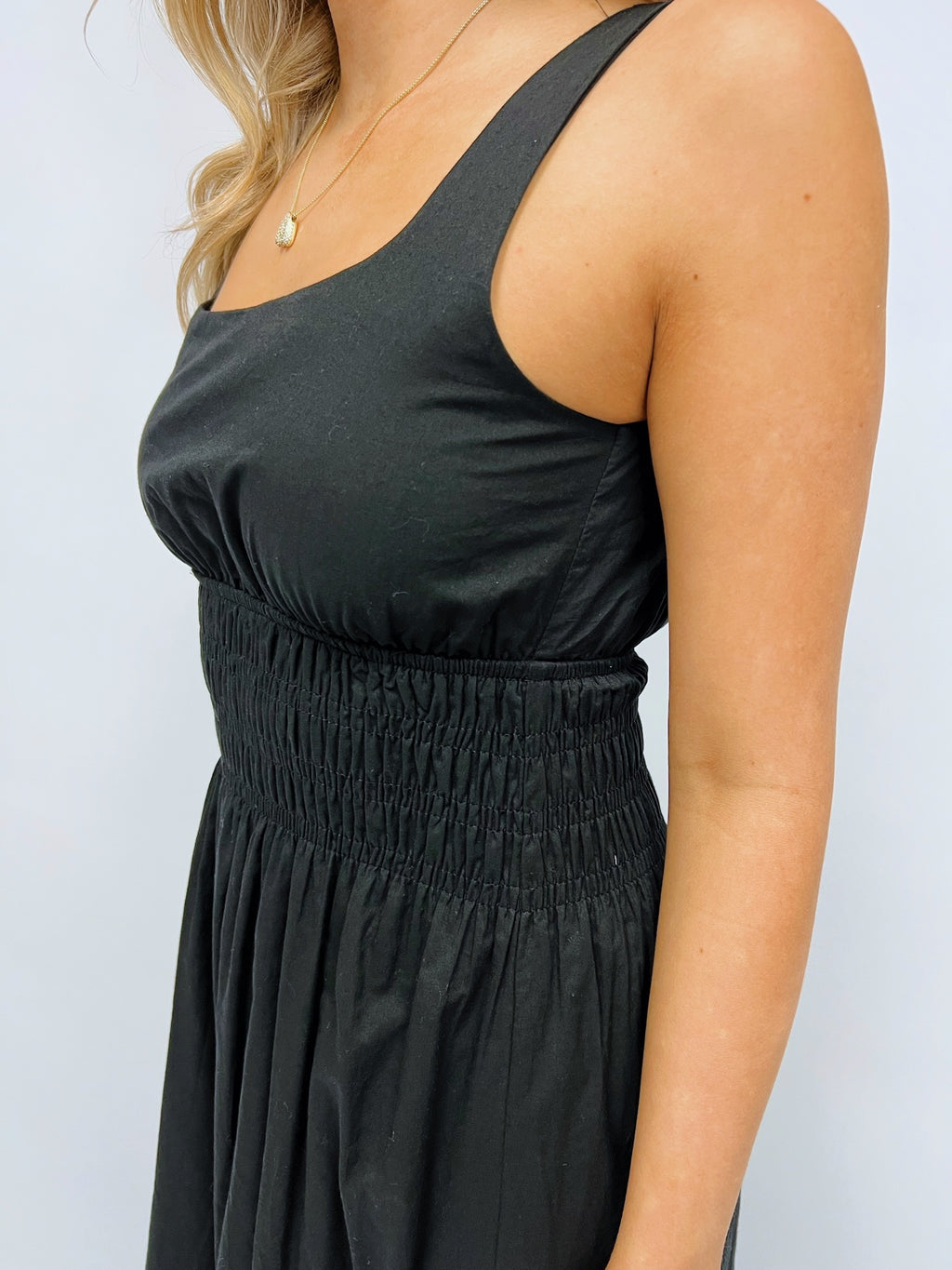 SLEEVELESS MIDI DRESS