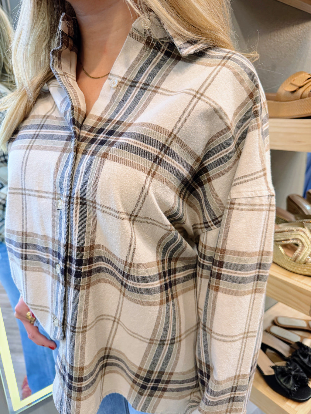 KHAKI PLAID COLLARED BUTTOIN DOWN LS SHIRT