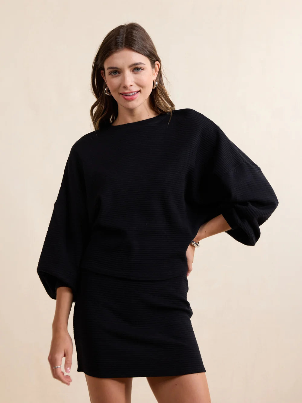 ON A STROLL CREWNECK DOLMAN SLEEVE TOP (BLACK)