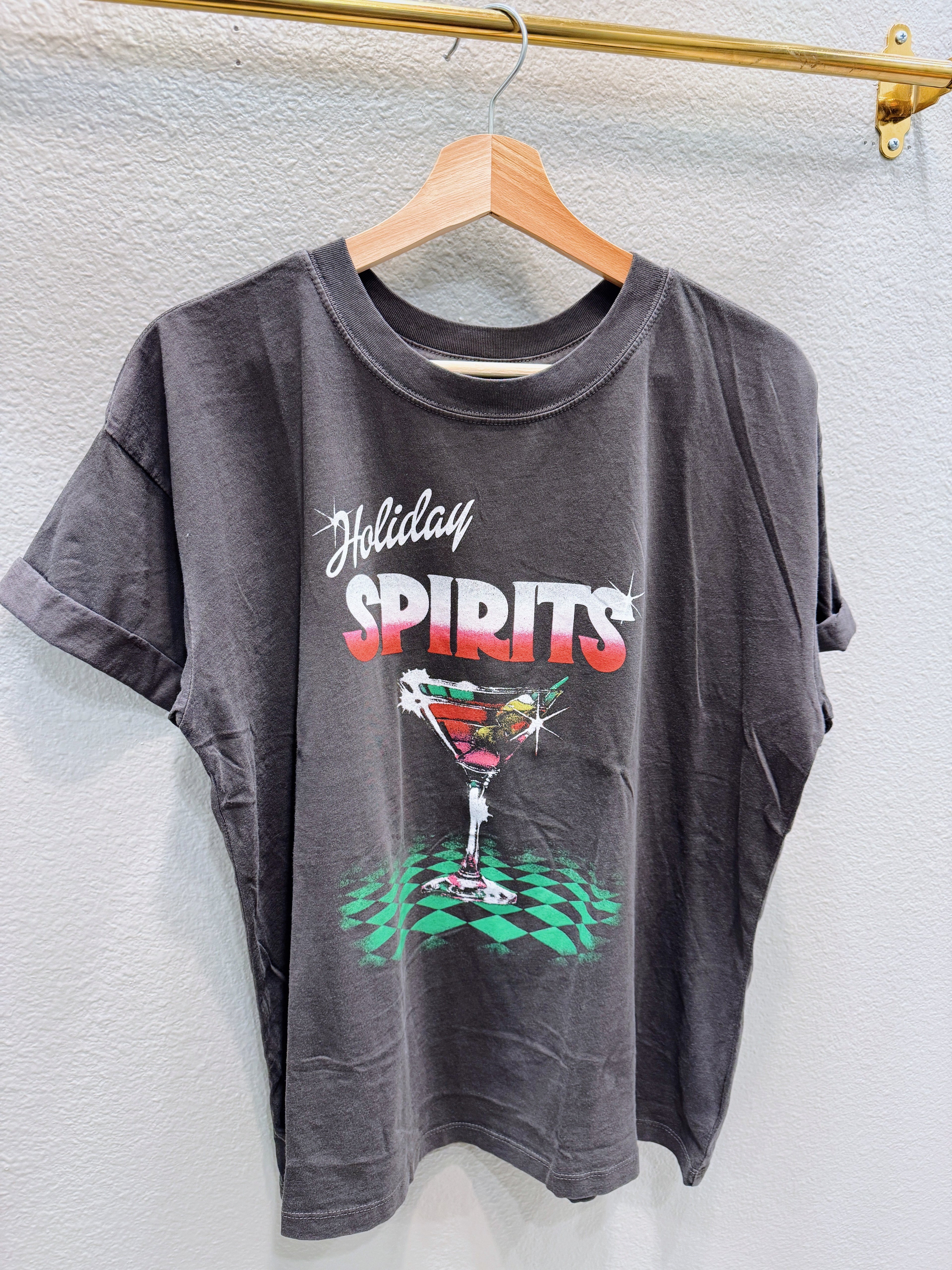 HOLIDAY SPIRITS GRAPHIC TEE
