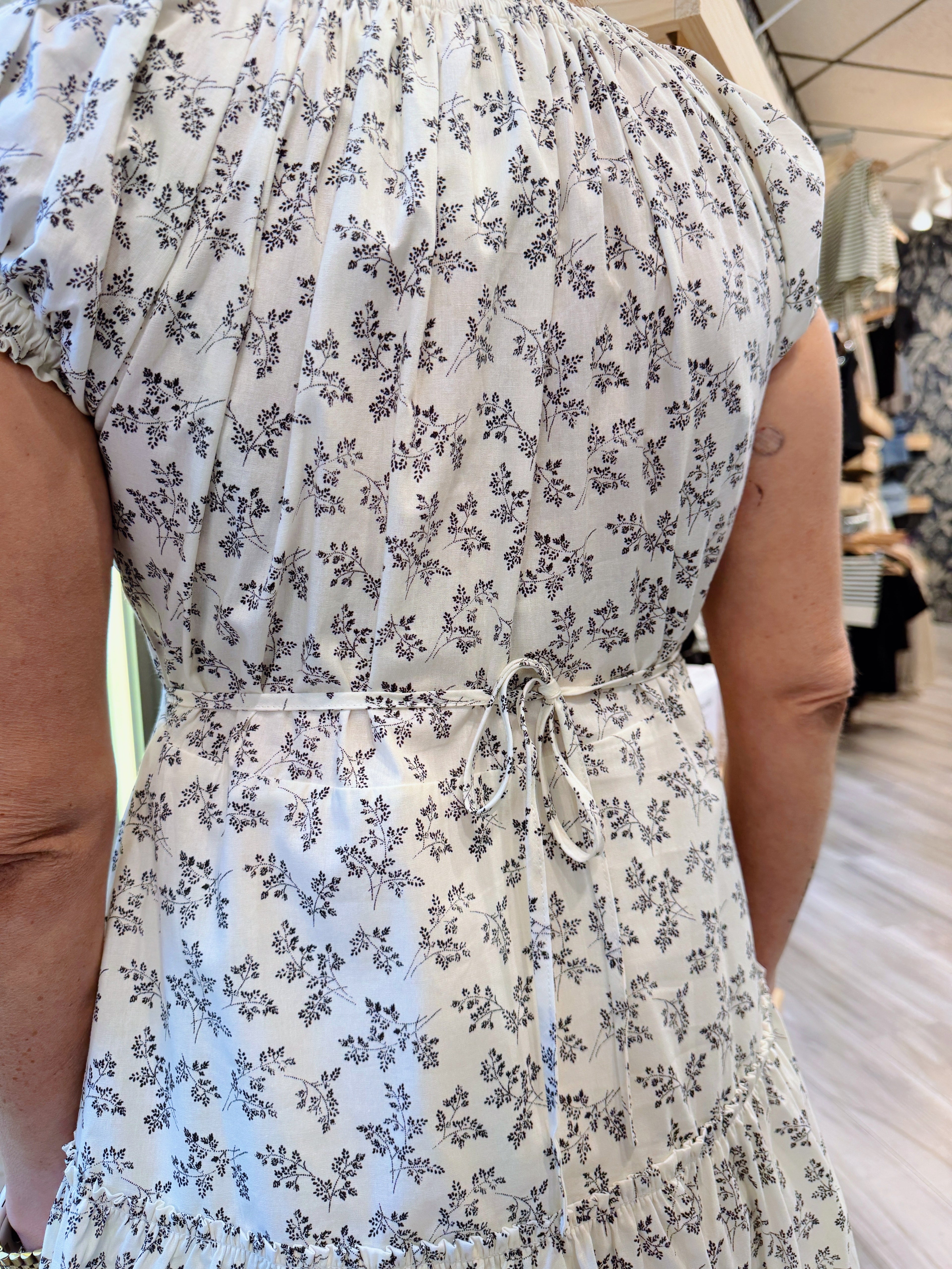 B&W DAISY OFF THE SHOULDER MINI DRESS