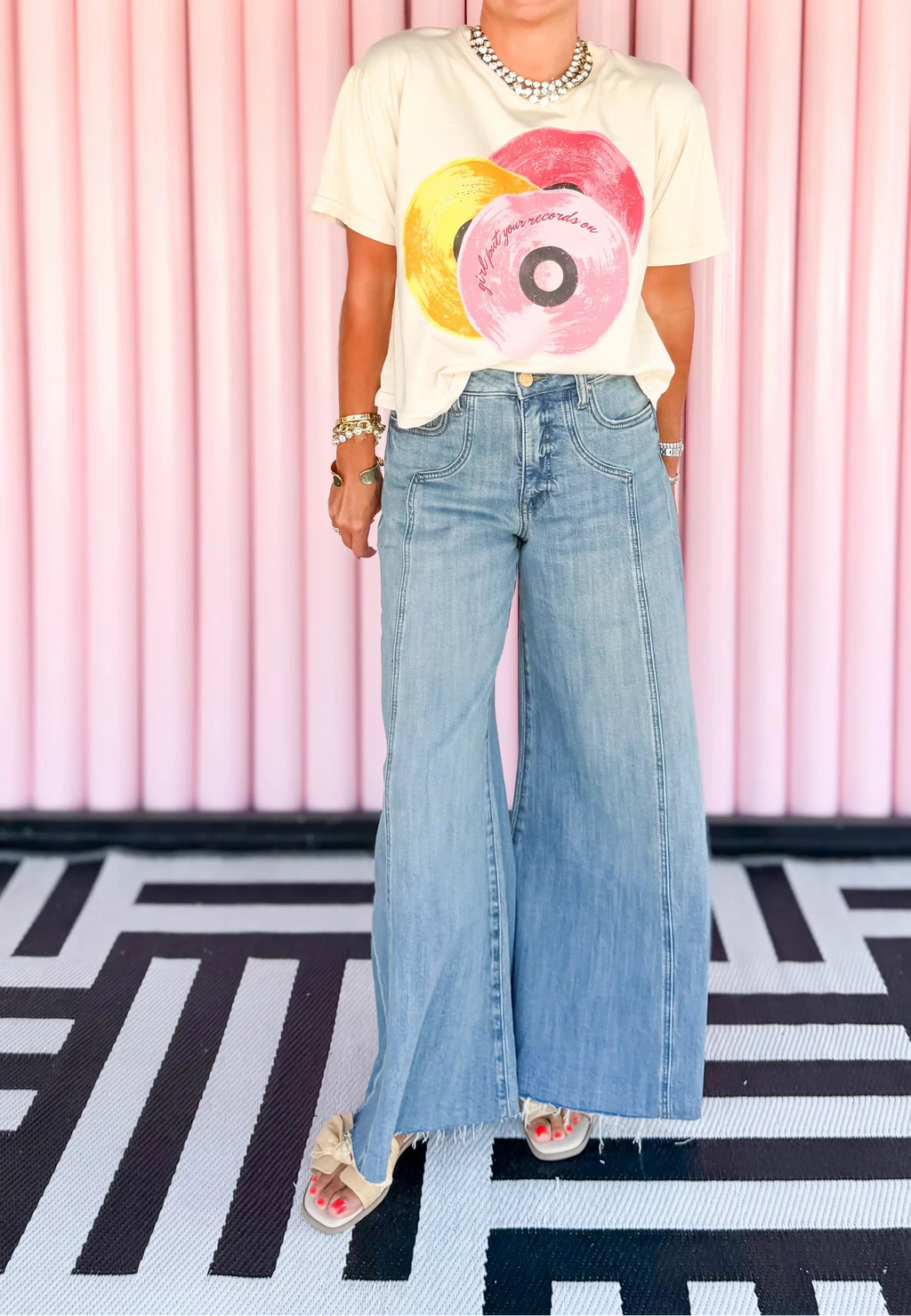 GIRL PUT YOUR RECORDS ON T-SHIRT