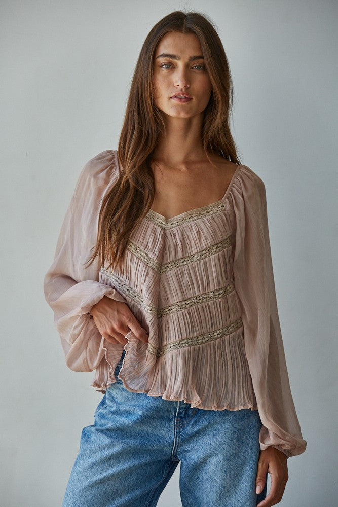 LOVE SMOCKED TOP