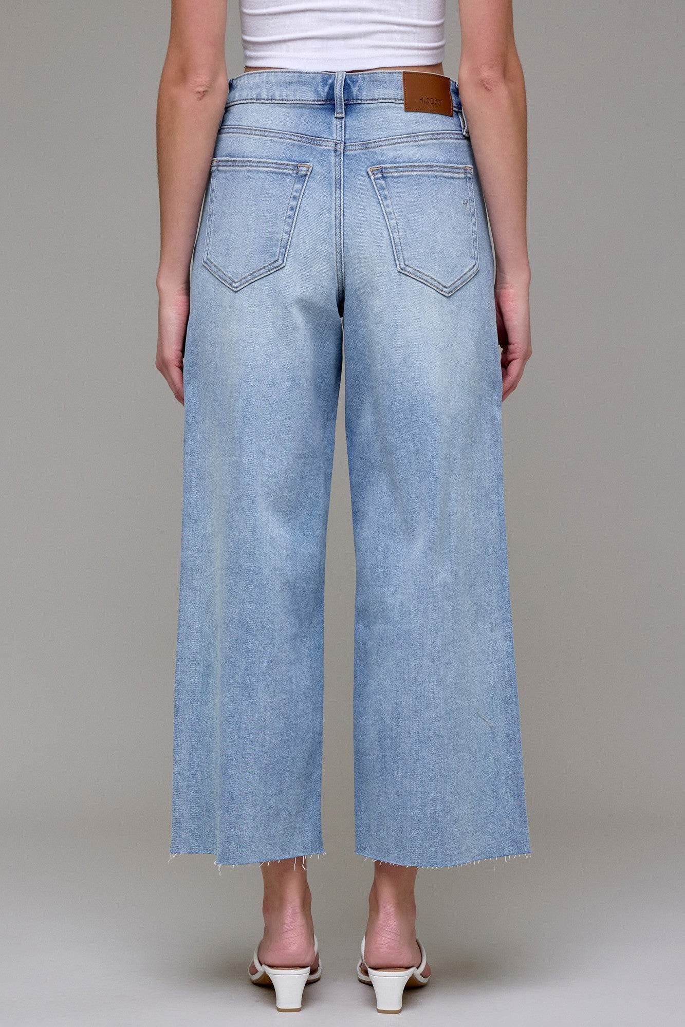 HIDDEN JEAN