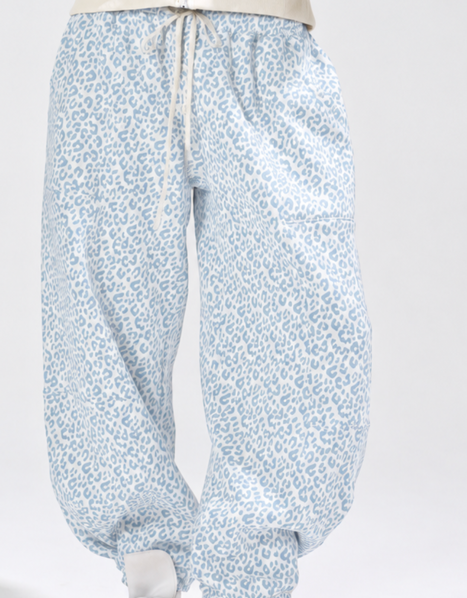 BLUE LEOPARD SWEATS