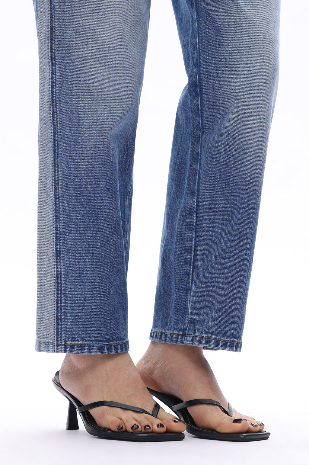 BAYEAS HONG KONG STRAIGHT LEG JEAN