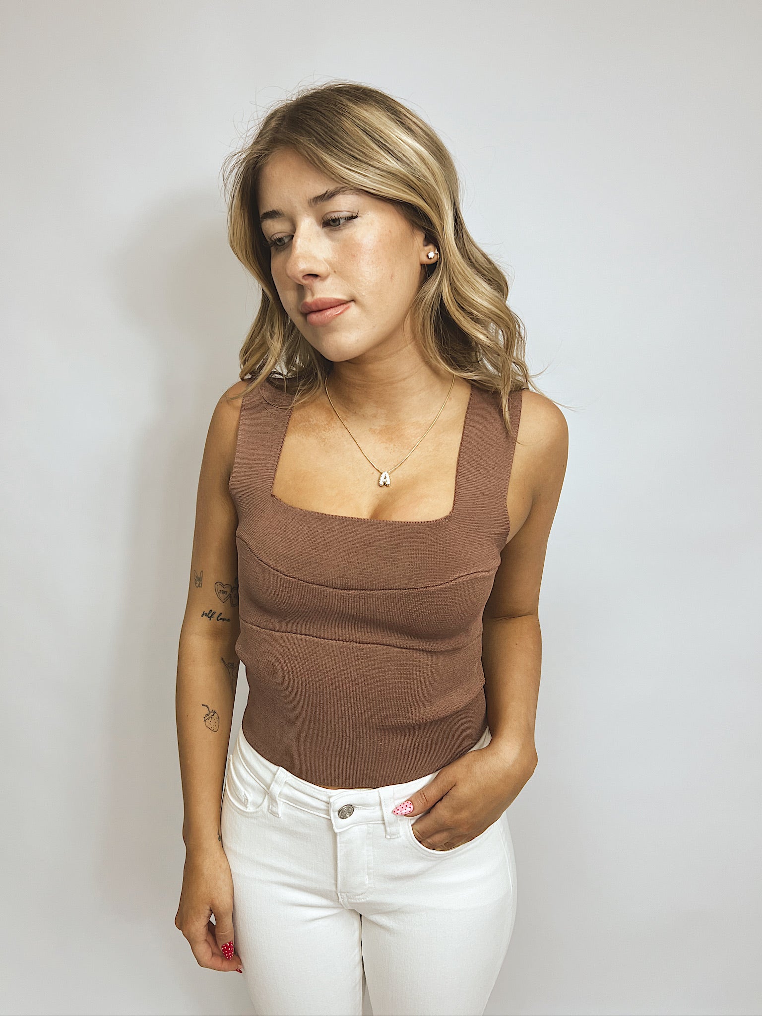 WIDE STRAP BRAMI TOP