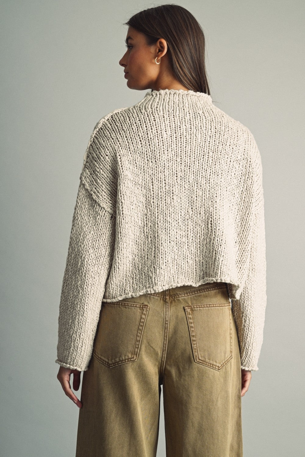 WHITE TEA LS SWEATER TOP