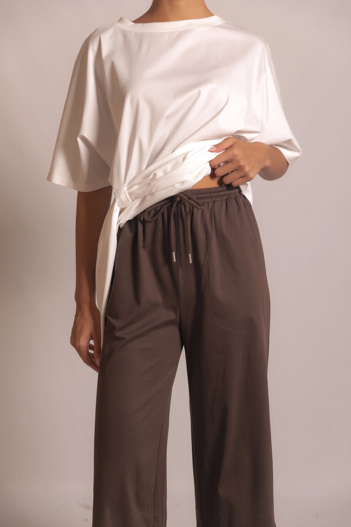 RUFFLED WIDE LEG PULL ON PANTS CHOCO PLUM