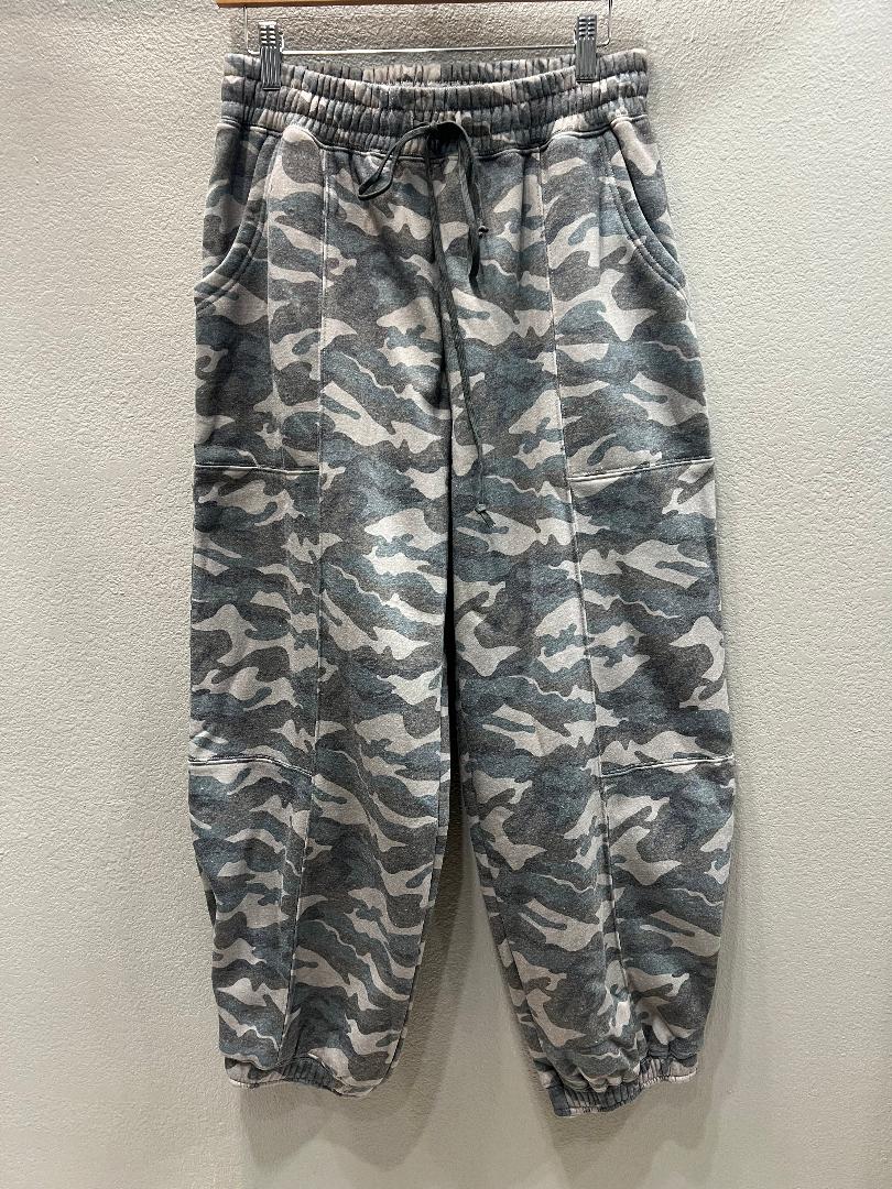 CAMO JOGGERS