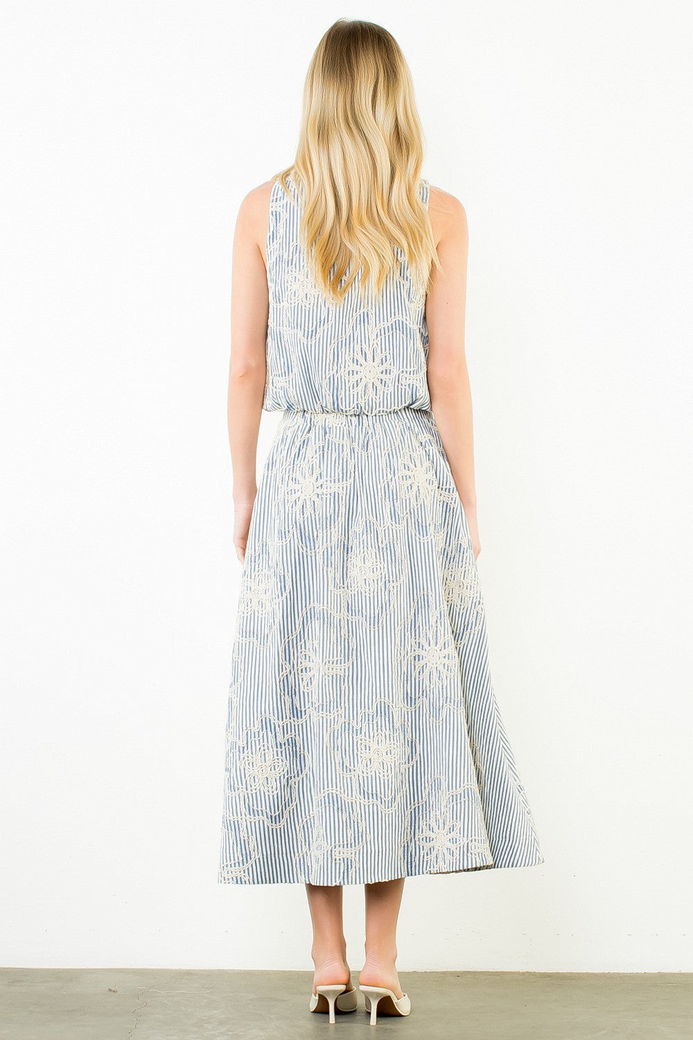 BLUE FLORAL EMBROIDERED MIDI SKIRT