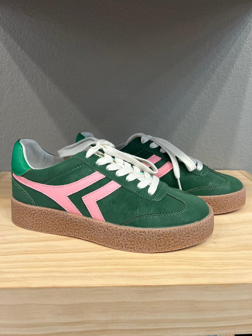 NOVA TENNIS SHOES